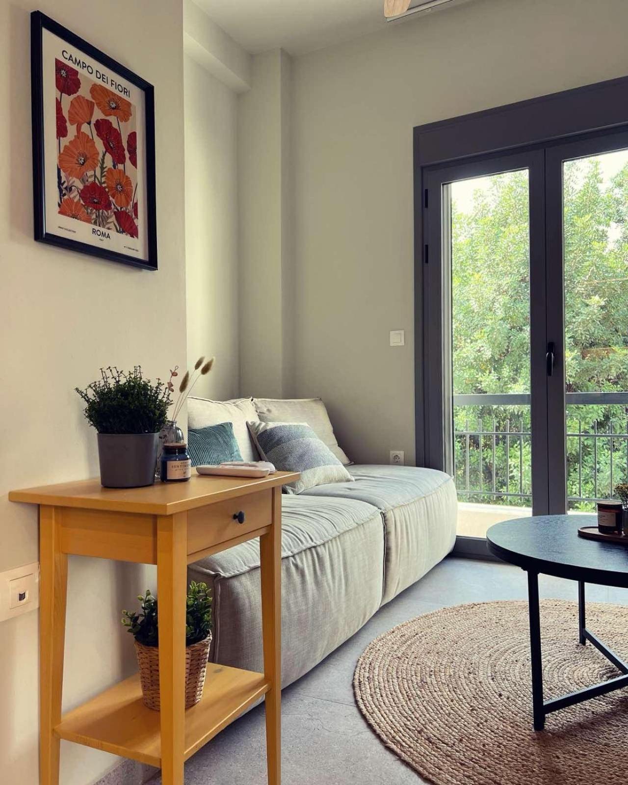 Luxurious Wooden Detail Flat In City Center Chalkida Luaran gambar